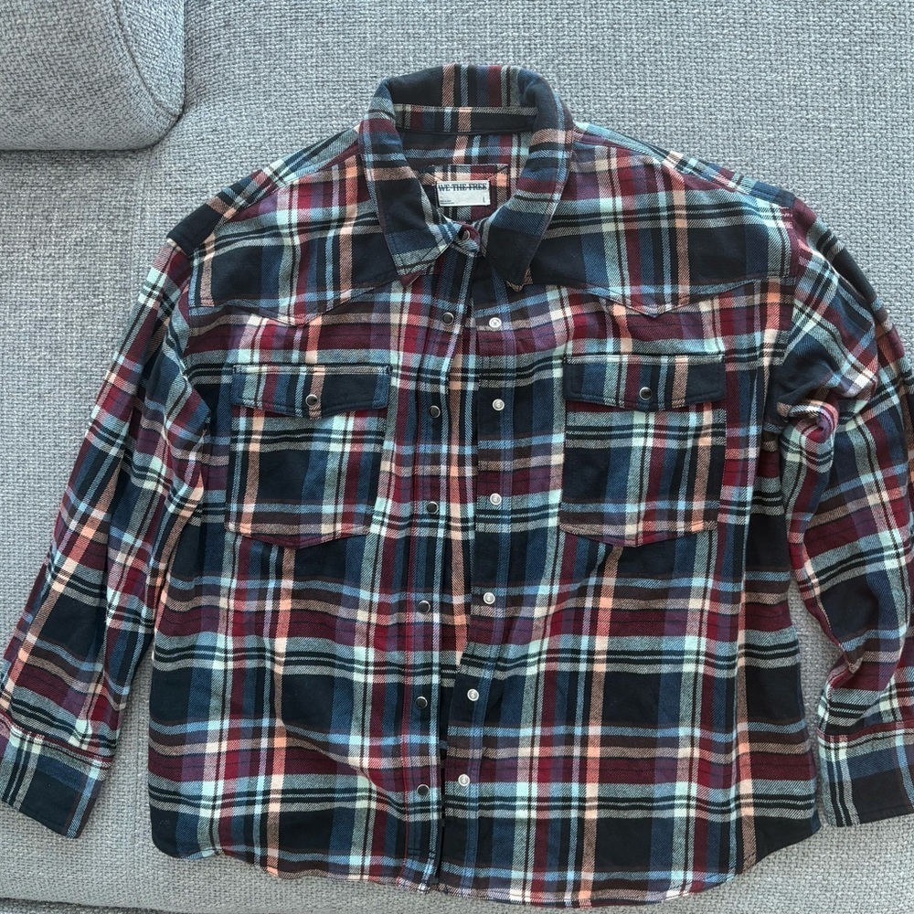 Free people We The Free Plaid Flannel Shirt – Size Large
Brand new no tag